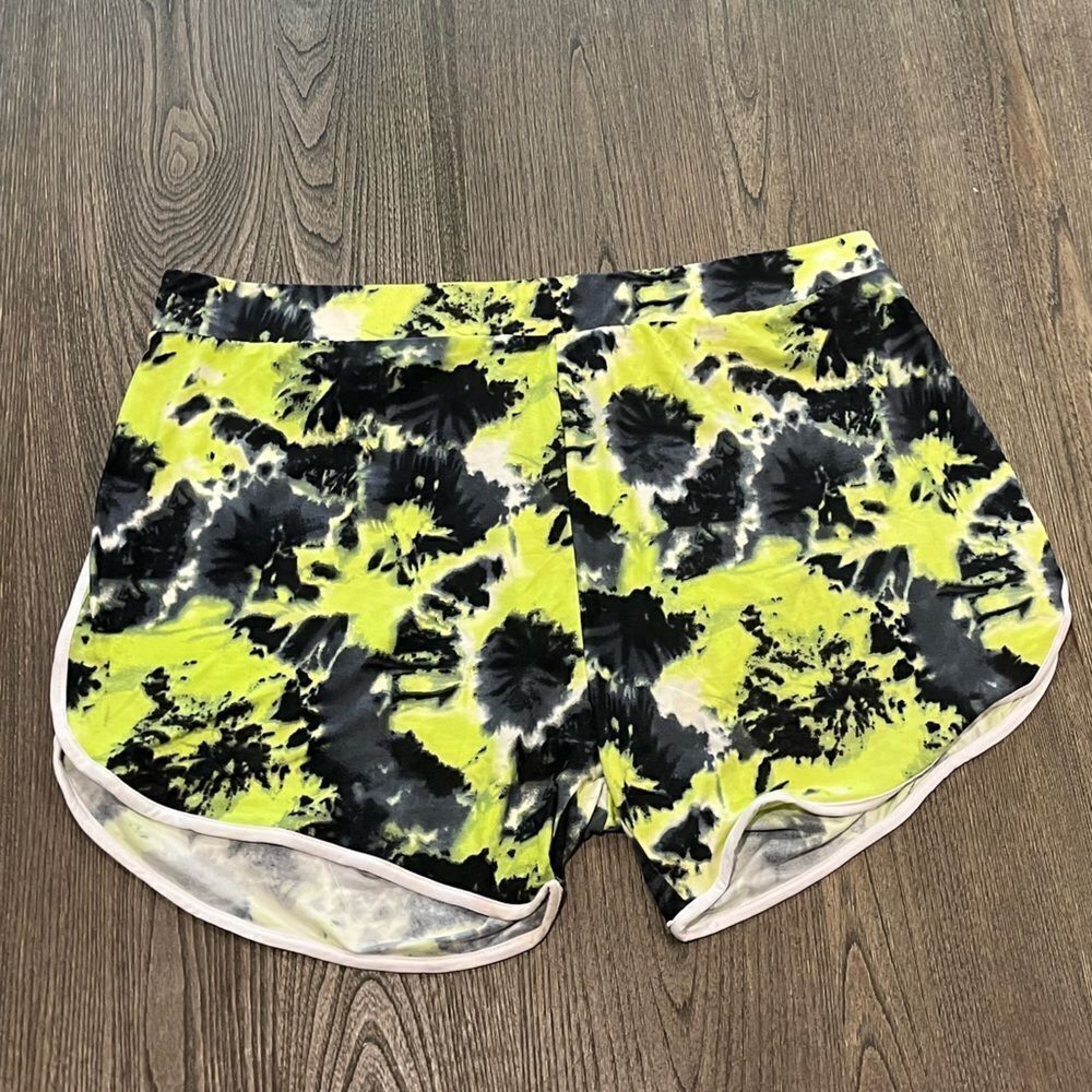 NWOT AQ Sport Yellow Black Tie Dye Athletic Gym Shorts Size 3X